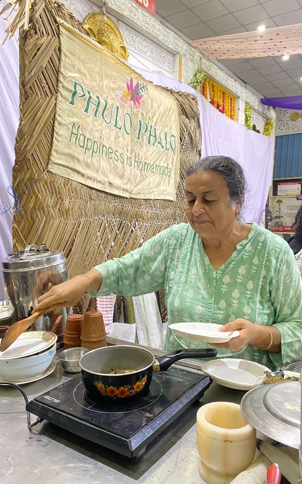 Inspiring woman entrepreneur - Madhu Ji making exotic items for Phulo Phalo